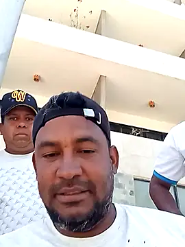 Angelzamuro online show from February 6, 2026, 4:21 pm