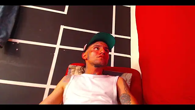 Christian Stiven1 online show from November 29, 2025, 7:39 pm