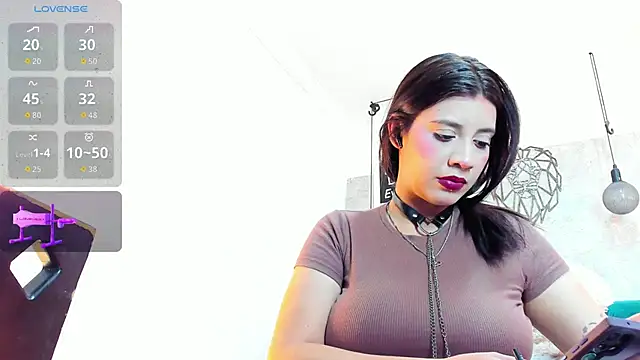 Rebeca xs online show from February 1, 2026, 8:40 pm