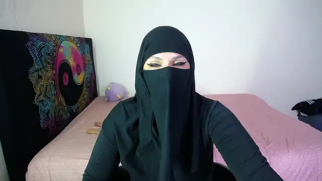 evelyn  salah online show from February 25, 2026, 7:34 pm