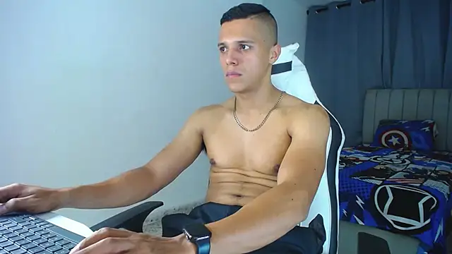 Snapshot of DavidAngell7 chatting on March 13, 2025, 5:43 am DavidAngell7 online show from March 13, 2025, 5:43 am