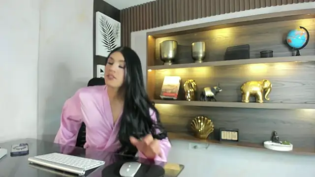 Scarleett 22 online show from July 11, 2026, 8:11 pm