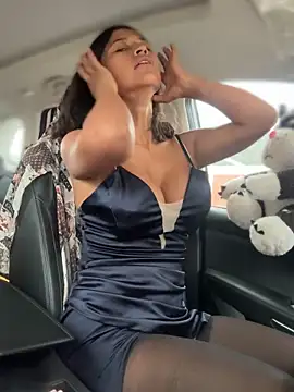 sexi noemi online show from October 27, 2025, 2:10 pm