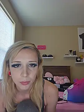 AmethystFoxx online show from May 28, 2026, 5:32 pm