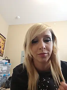 AmethystFoxx online show from June 24, 2026, 5:34 pm