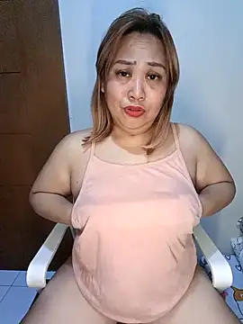 Snapshot of Sweet_asian_kylie chatting on February 13, 2026, 7:10 pm Sweet asian kylie online show from February 13, 2026, 7:10 pm