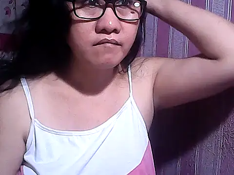 sweetsosie18 online show from October 29, 2025, 12:18 pm