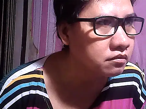 sweetsosie18 online show from November 1, 2025, 6:59 am