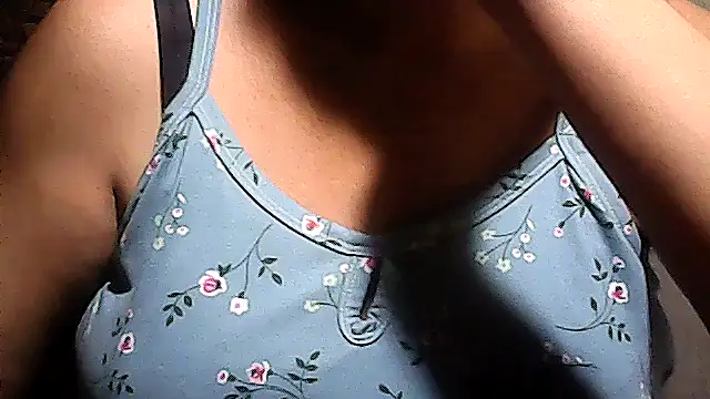 Snapshot of sweetsosie18 chatting on March 16, 2026, 5:55 am sweetsosie18 online show from March 16, 2026, 5:55 am