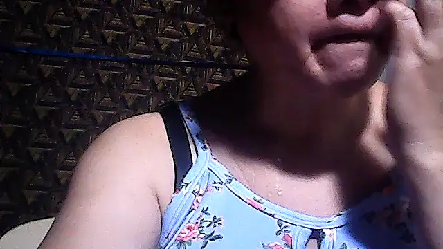 Snapshot of sweetsosie18 chatting on March 27, 2026, 6:19 am sweetsosie18 online show from March 27, 2026, 6:19 am