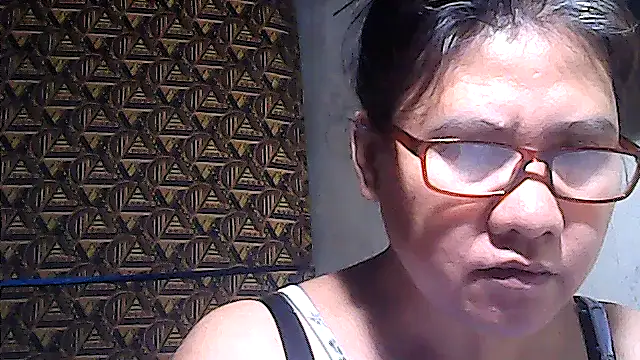 Snapshot of sweetsosie18 chatting on April 5, 2026, 5:48 am sweetsosie18 online show from April 5, 2026, 5:48 am