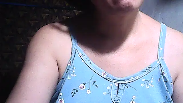 sweetsosie18 online show from May 8, 2026, 7:08 pm