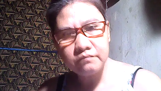 sweetsosie18 online show from May 11, 2026, 9:26 am