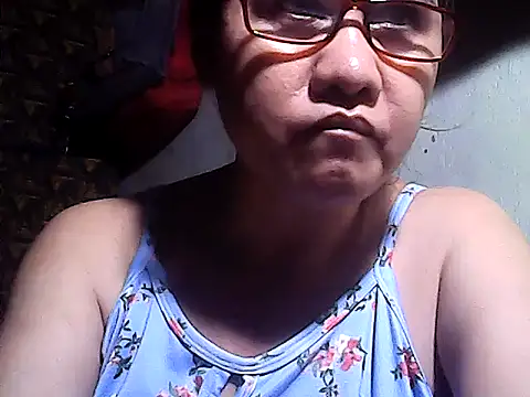 sweetsosie18 online show from May 22, 2026, 4:19 am