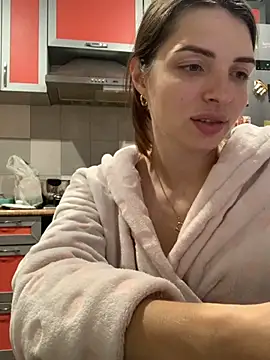 SeducingYoghourt online show from October 27, 2025, 3:38 pm