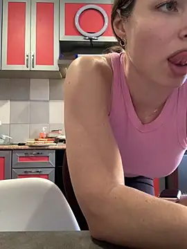 Snapshot of SeducingYoghourt chatting on February 22, 2026, 2:15 pm SeducingYoghourt online show from February 22, 2026, 2:15 pm