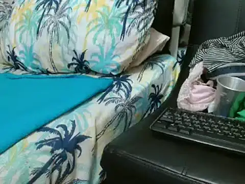 sharlot003 online show from March 2, 2025, 11:07 am