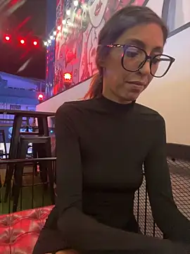 amanilouve online show from March 9, 2025, 3:16 pm