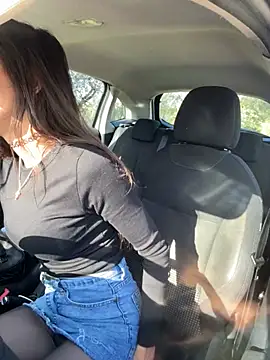 Snapshot of amanilouve chatting on February 1, 2026, 9:30 am amanilouve online show from February 1, 2026, 9:30 am