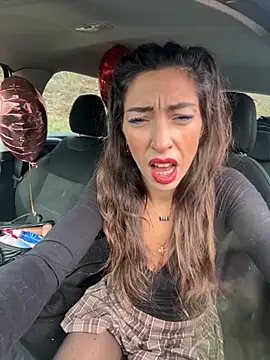 Snapshot of amanilouve chatting on February 16, 2026, 12:45 pm amanilouve online show from February 16, 2026, 12:45 pm