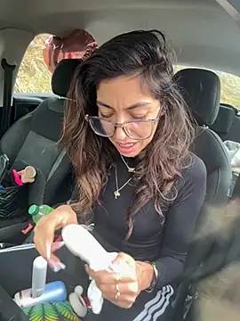 Snapshot of amanilouve chatting on February 17, 2026, 11:40 am amanilouve online show from February 17, 2026, 11:40 am