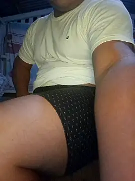 Efrain2090 online show from December 24, 2024, 1:06 am