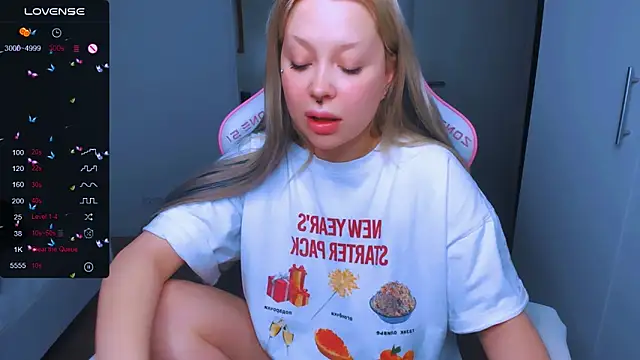 Snapshot of MonaLauu chatting on January 16, 2025, 2:51 am MonaLauu online show from January 16, 2025, 2:51 am