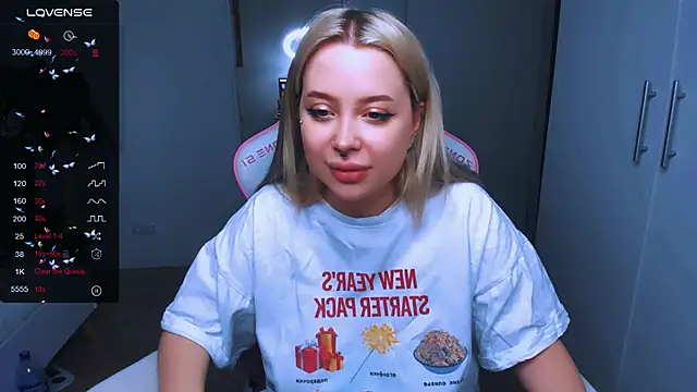 Snapshot of MonaLauu chatting on January 31, 2025, 2:39 pm MonaLauu online show from January 31, 2025, 2:39 pm