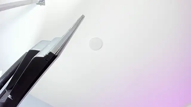 MiaConte online show from January 3, 2025, 7:29 pm