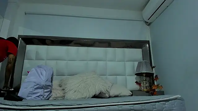 MiaConte online show from January 29, 2025, 7:22 pm