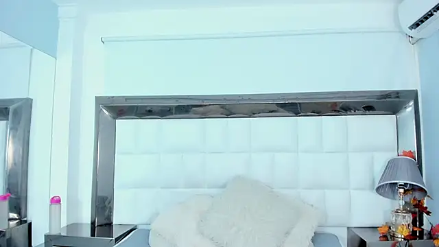 MiaConte online show from January 31, 2025, 7:08 pm