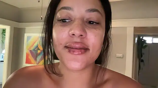 Snapshot of dreamyriri chatting on June 1, 2026, 2:08 pm dreamyriri online show from June 1, 2026, 2:08 pm