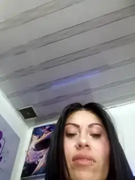 Tania mature online show from March 6, 2026, 5:53 pm