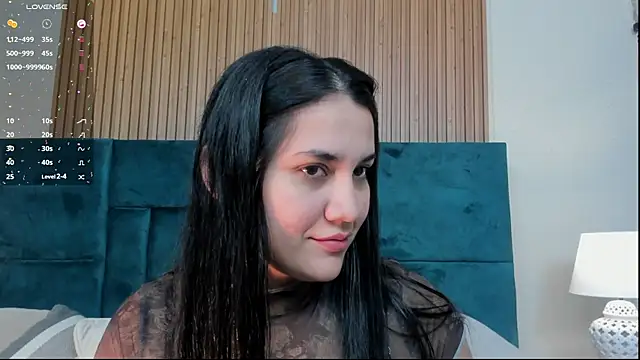 Snapshot of Kareena_chopra chatting on May 28, 2026, 12:35 pm Kareena chopra online show from May 28, 2026, 12:35 pm