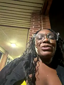 TilaTotti online show from December 17, 2025, 5:02 am