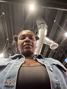 TilaTotti online show from February 20, 2026, 3:36 am