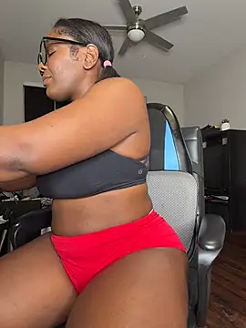 TilaTotti online show from March 25, 2026, 1:55 am