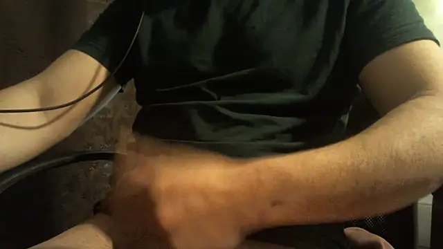 chic0secret0 online show from March 30, 2026, 9:32 am