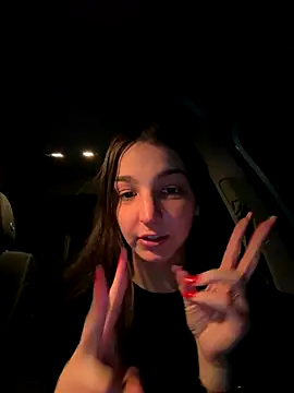 DoriDeluxe66 online show from November 21, 2025, 10:30 pm