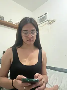 MarieLoveGlamorous online show from January 30, 2025, 2:25 pm