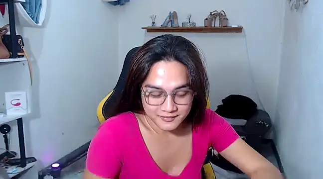MarieLoveGlamorous online show from February 24, 2025, 12:30 am