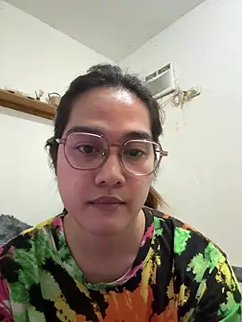 MarieLoveGlamorous online show from May 31, 2026, 9:05 pm