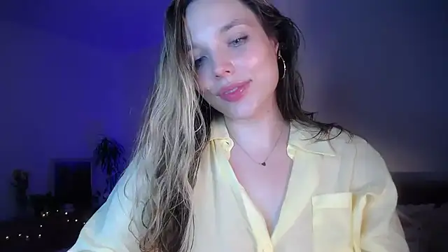 Snapshot of Sara_Browney chatting on July 4, 2026, 1:34 am Sara Browney online show from July 4, 2026, 1:34 am