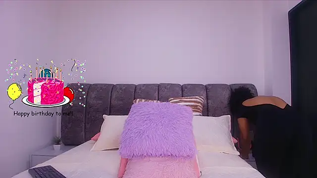 naia blessed online show from November 5, 2025, 7:14 pm