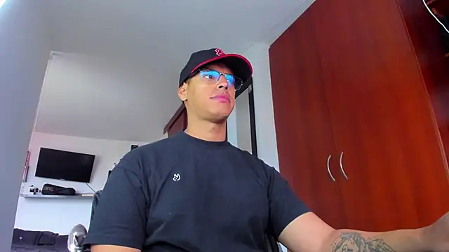 Snapshot of _John_Boy_ chatting on May 2, 2026, 3:28 pm John Boy online show from May 2, 2026, 3:28 pm