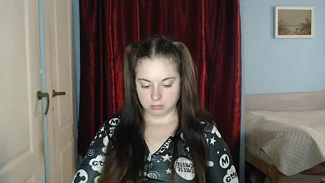 ryhhnnagold99 online show from September 24, 2025, 11:57 am