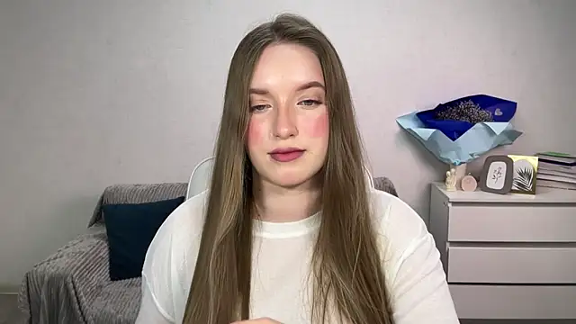 EvaMaddison online show from November 14, 2025, 6:17 pm