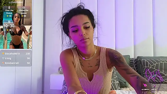 KimiBrown online show from December 5, 2024, 10:01 am