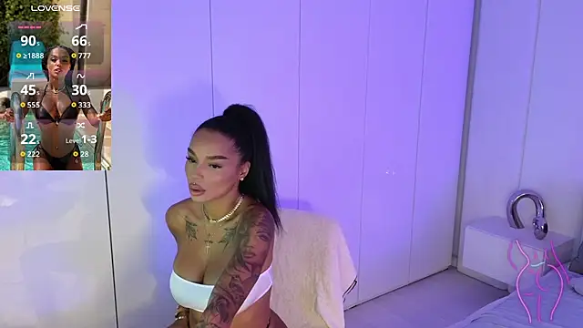 KimiBrown online show from September 29, 2025, 10:09 am