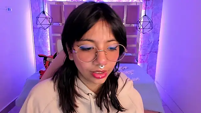 Nami usagi online show from December 5, 2024, 4:01 pm